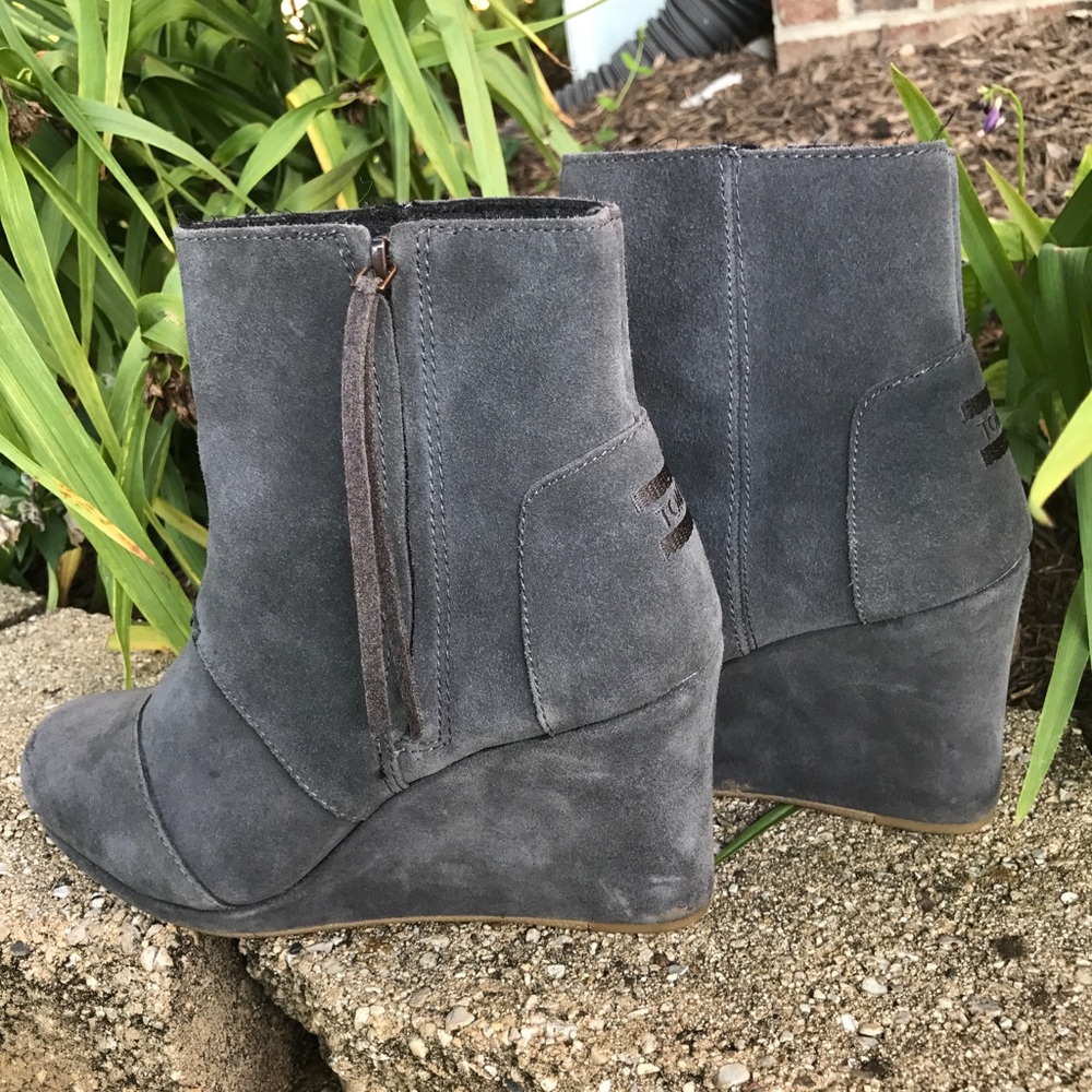 Worn once Toms desert wedges in dark grey