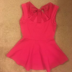 I nice pink tank top 👚👚👚