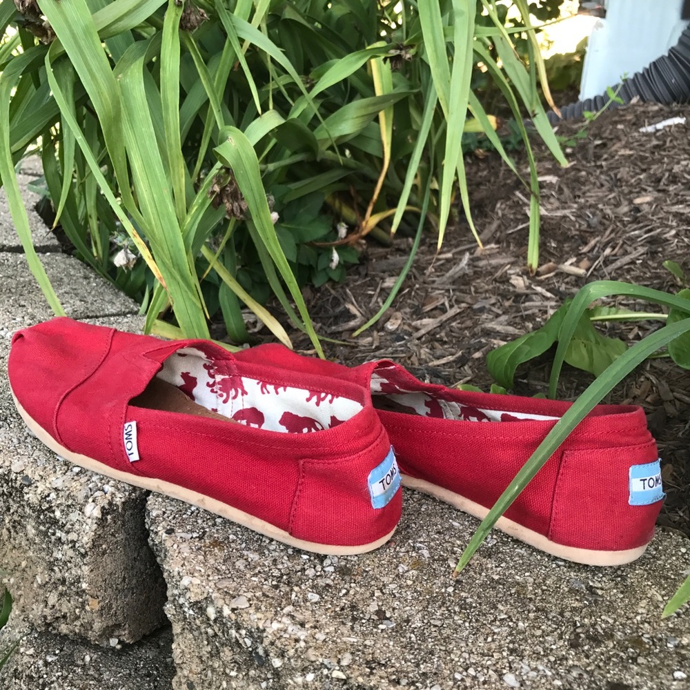 Red toms size 10 good condition