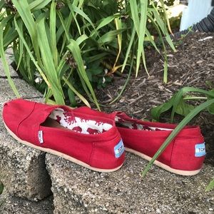 Red toms size 10 good condition