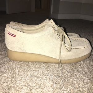 Women's Clarks Wallabees Sand Color size 8