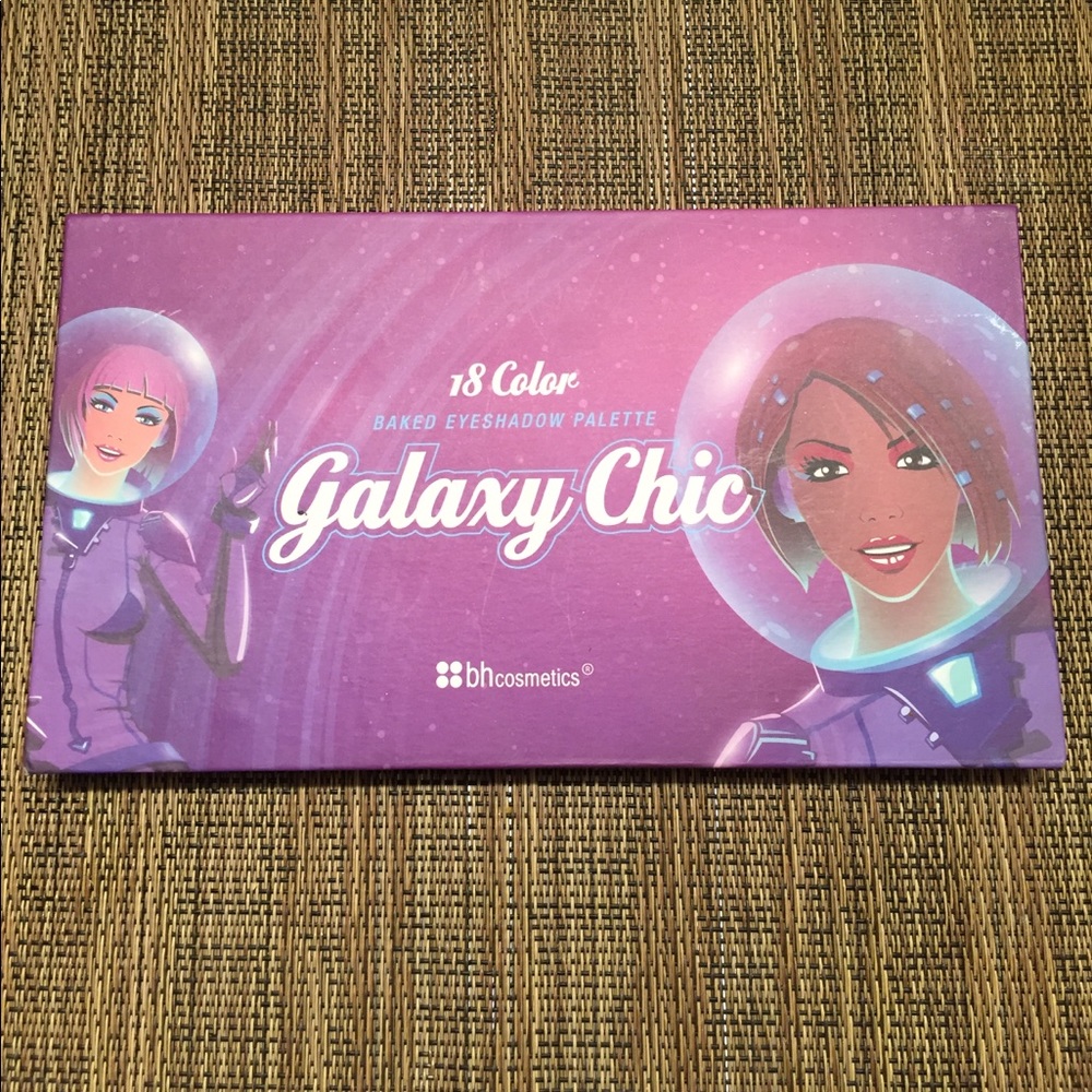 bh cosmetics Galaxy Chic 18 color baked eye shadow