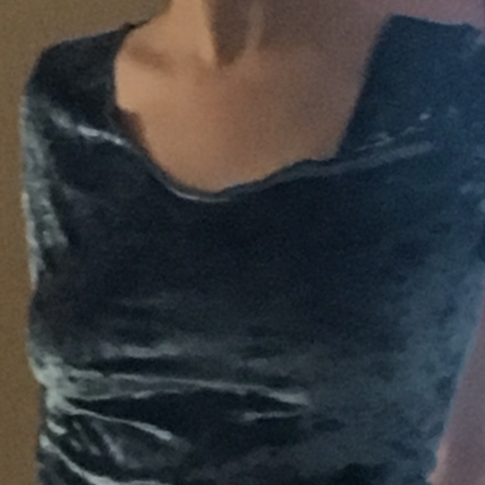 VTG 90s crushed velvet blue three quarter blouse