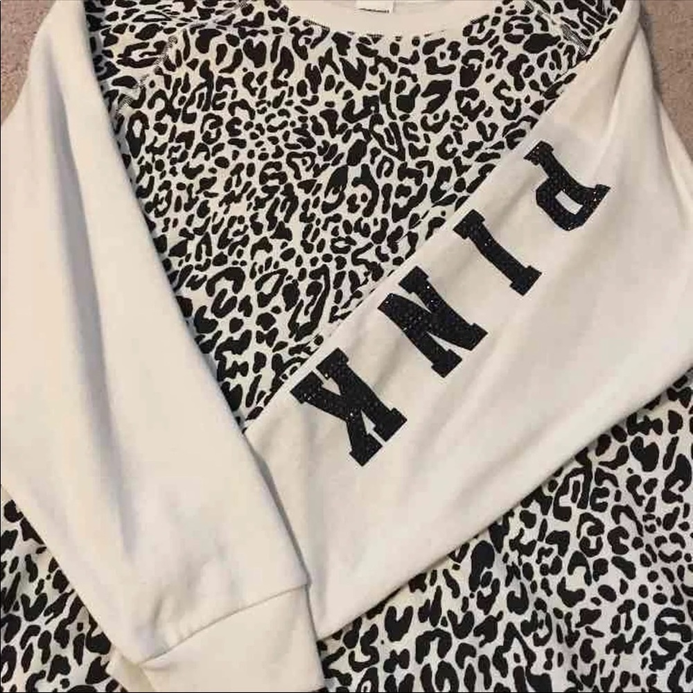 Pink sweatshirt - size large