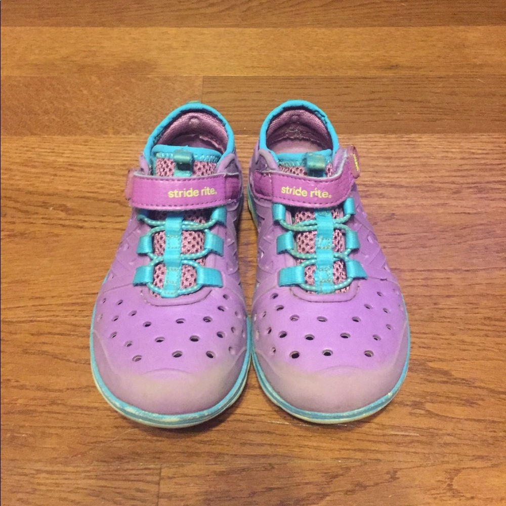 Stride right Phibian shoes