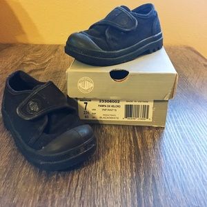 Palladium Pampa OX velcro boots