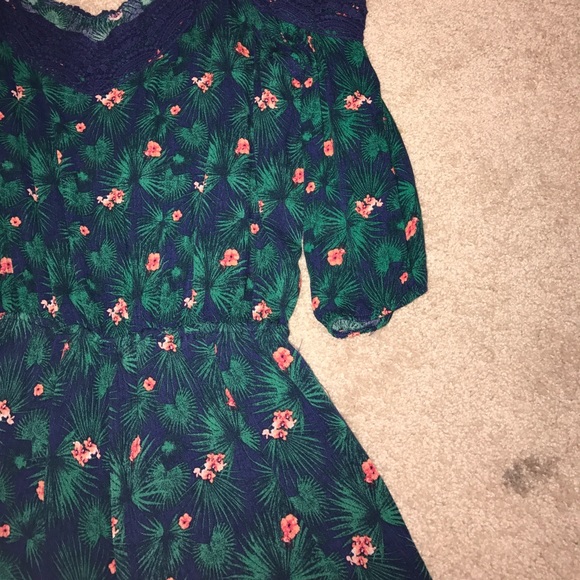 Off the shoulder romper - Picture 4 of 5