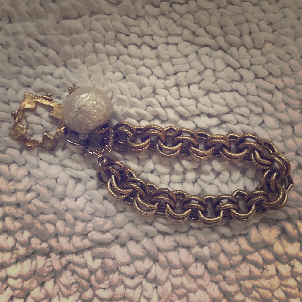 Pearl bracelet