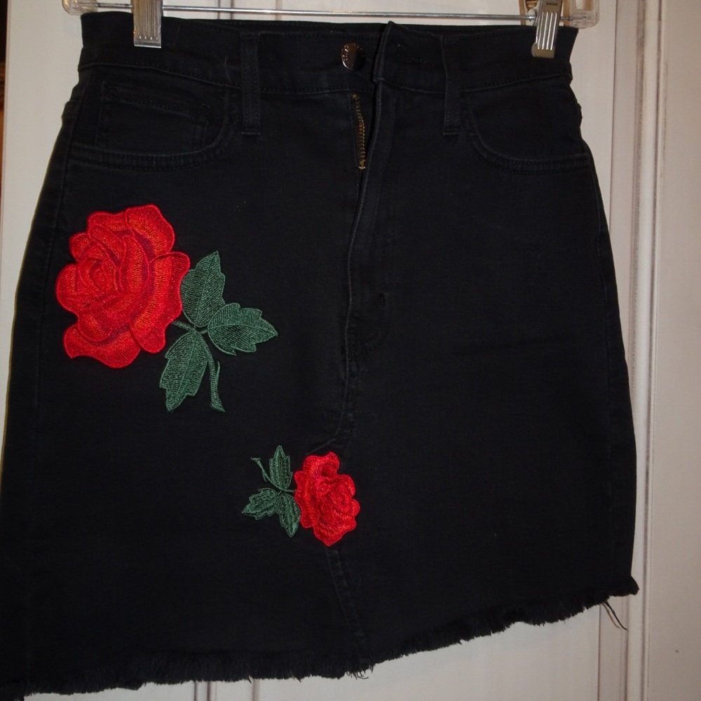 never worn mini skirt