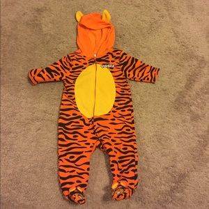 Tigger Outfit