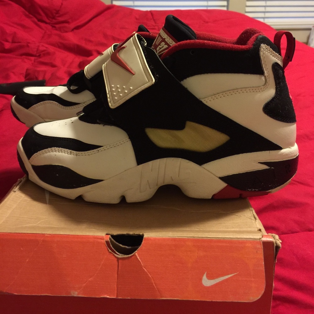Deon Sanders 2004 Air Diamond Turf Nike