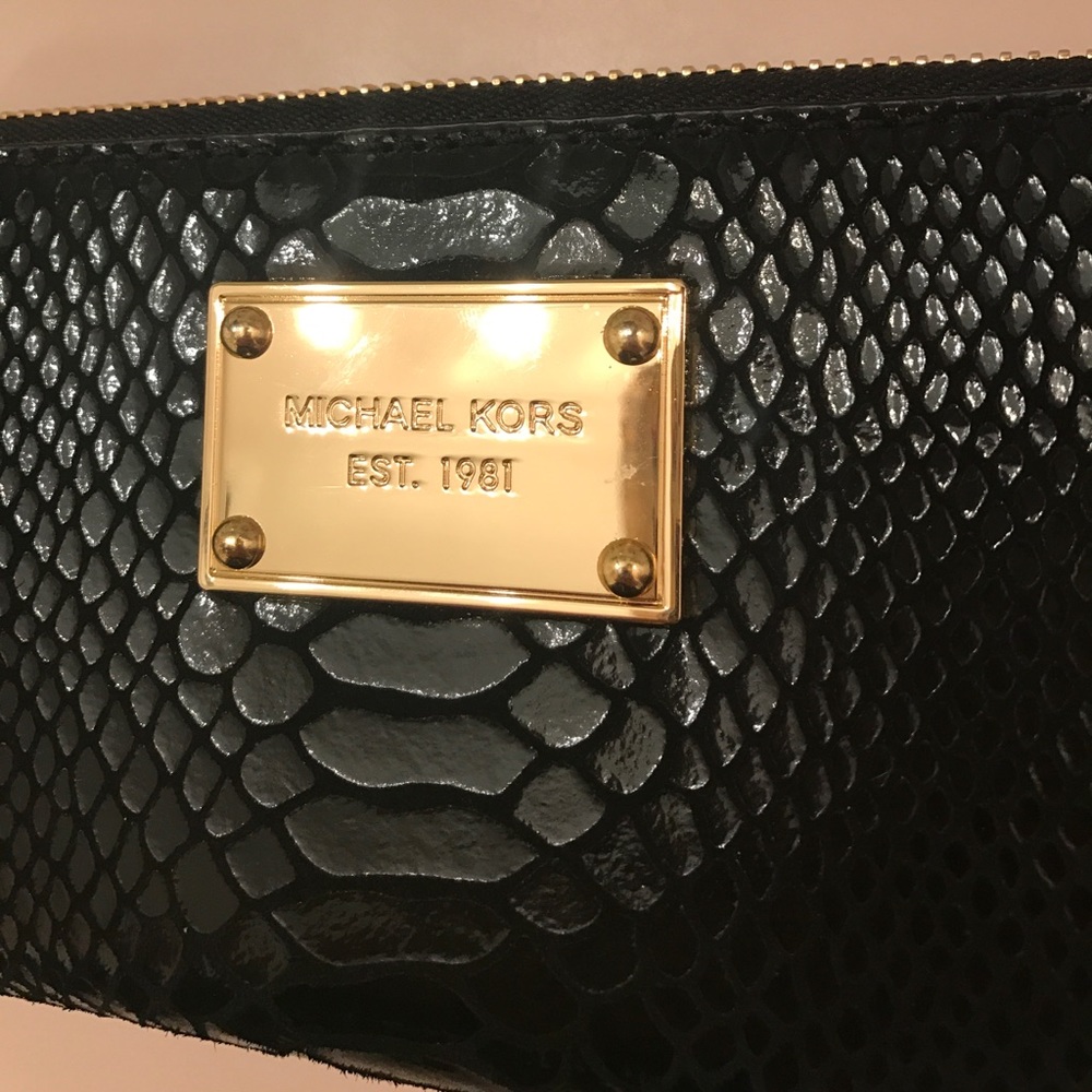 Michael Kors Wallet/Wristlet