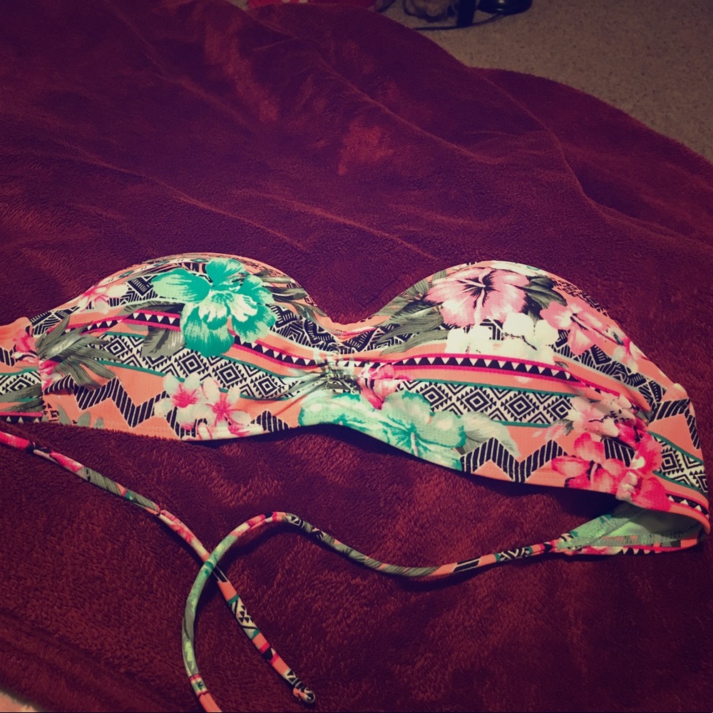 Bikini top