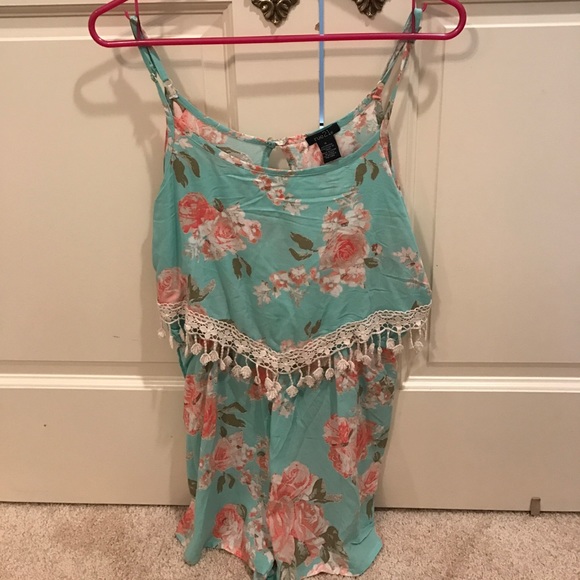 Rue 21 floral romper - Picture 3 of 5