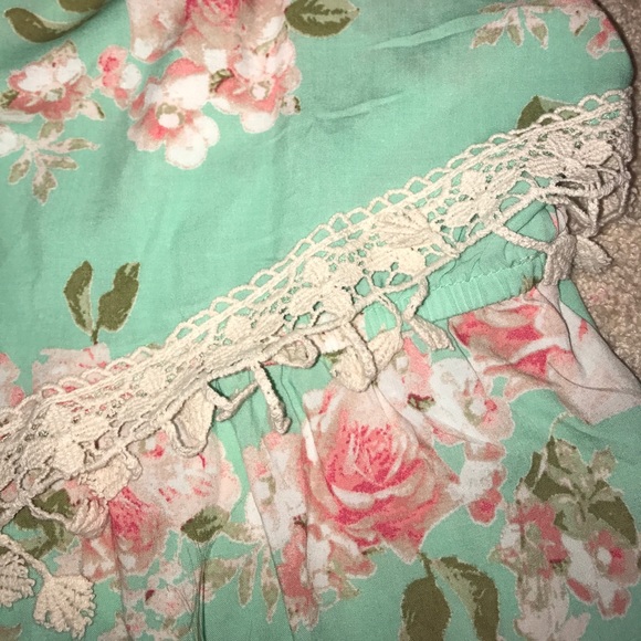 Rue 21 floral romper - Picture 5 of 5