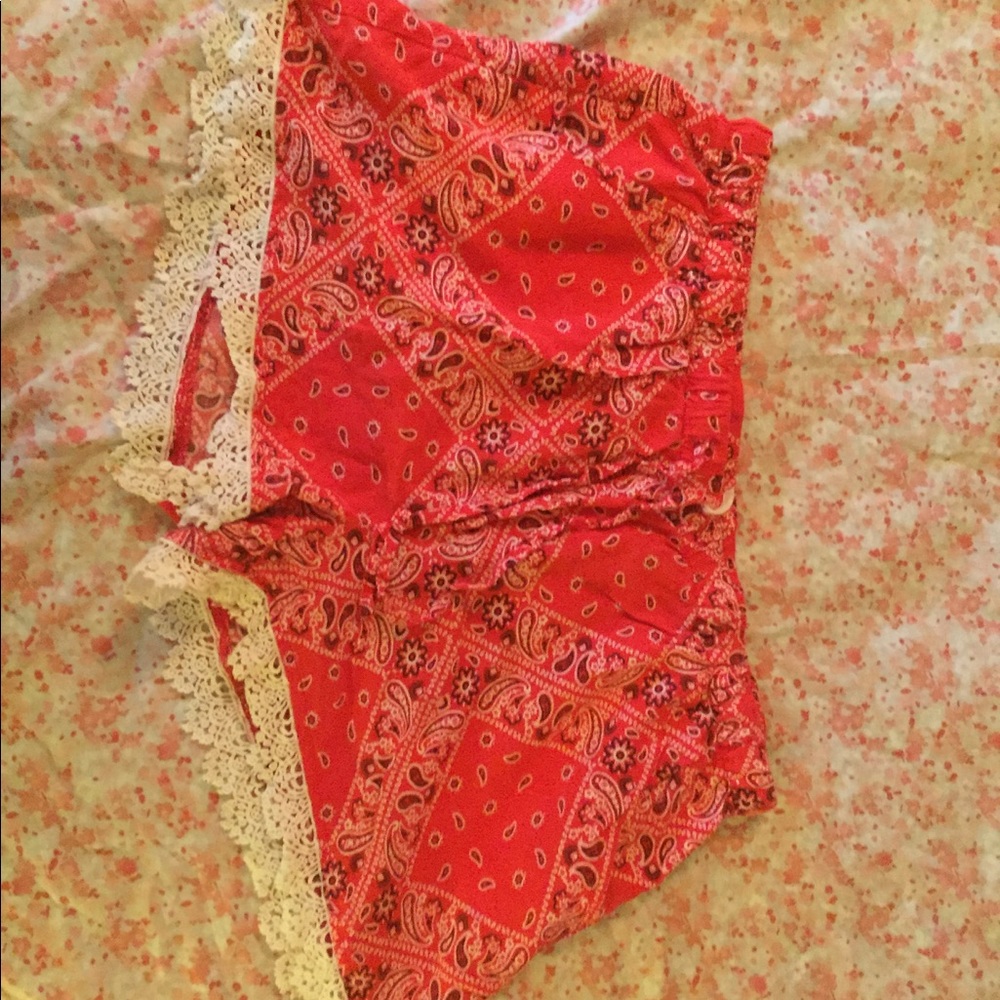 Bandanna pattern shorts