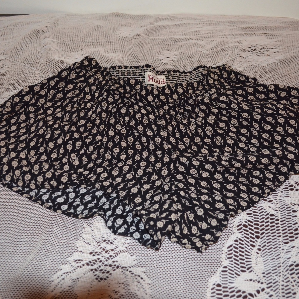 🎉SOLD🎉Lounge Flower Print Short Shorts