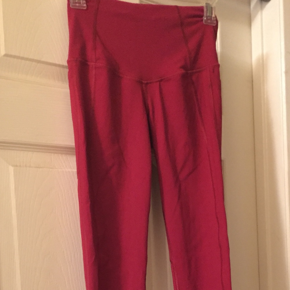 knockout leggings w/ booty contour. Only worn once