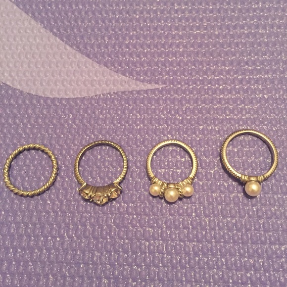 Assorted Rings - Picture 5 of 5