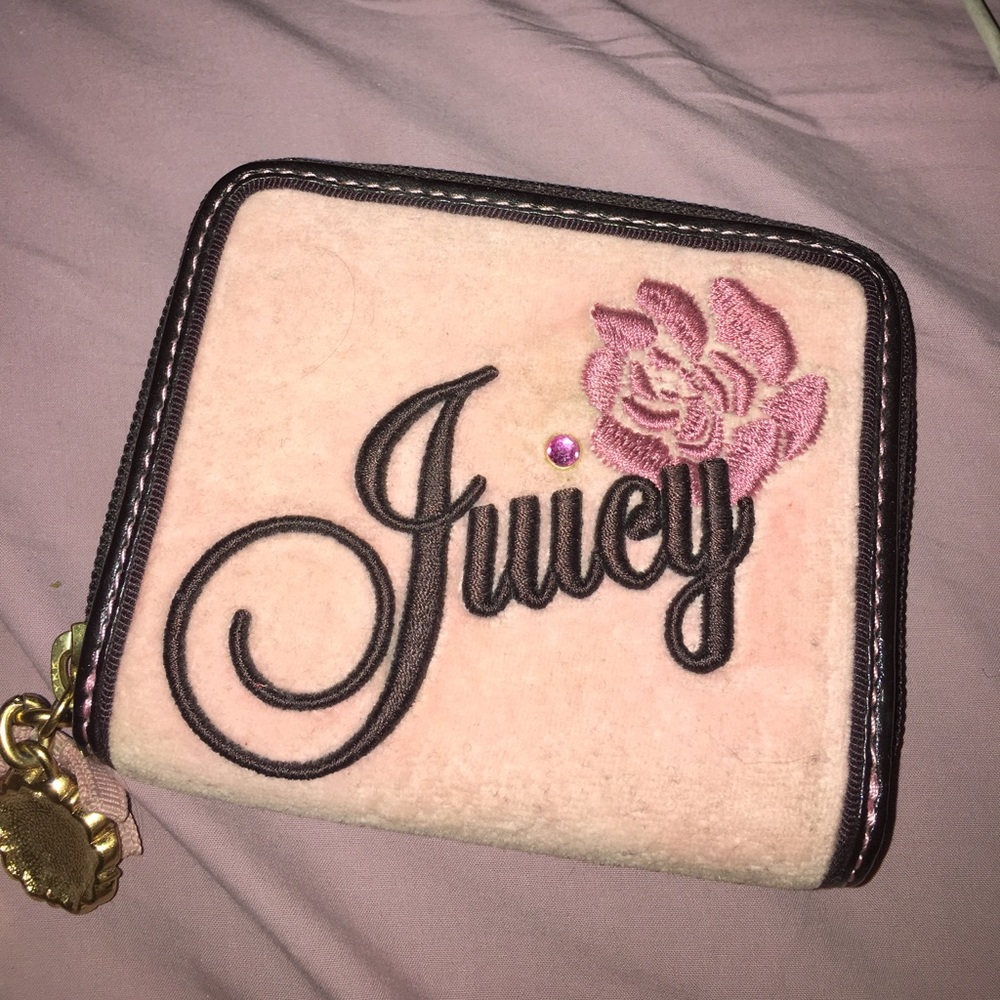 Juicy couture pink zip wallet