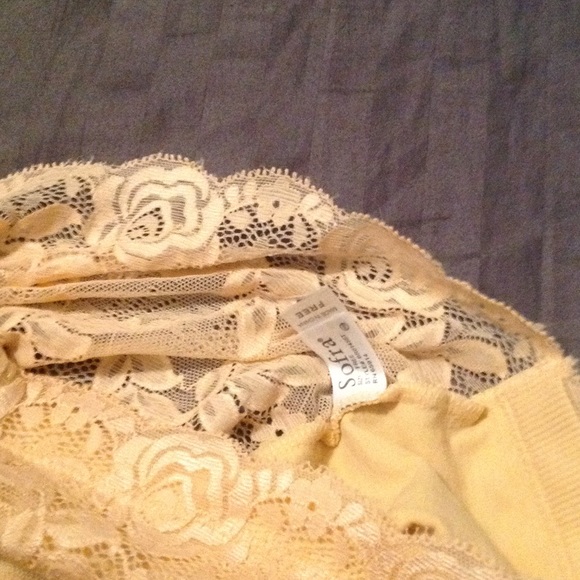 Peach bralette one size fits all - Picture 2 of 2