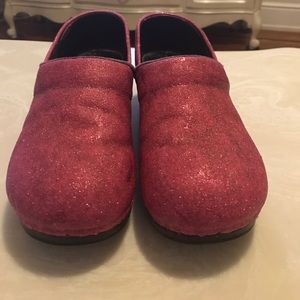 💖Pink glitter re-done Dansko clogs💗