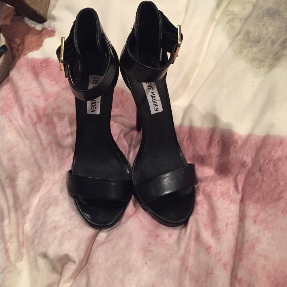 Black Steve Madden heels