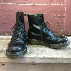 Dr. Martens 1460 Smooth Boots
