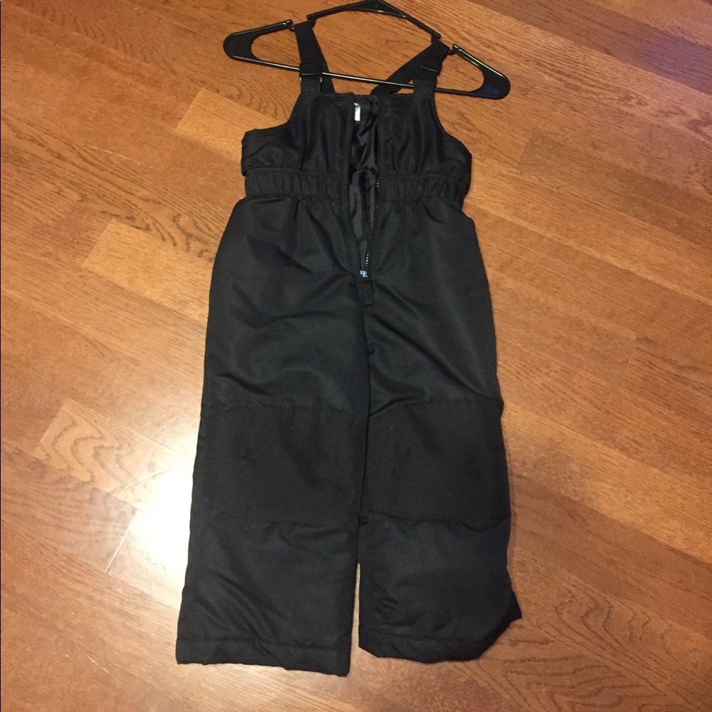 Black snow pants