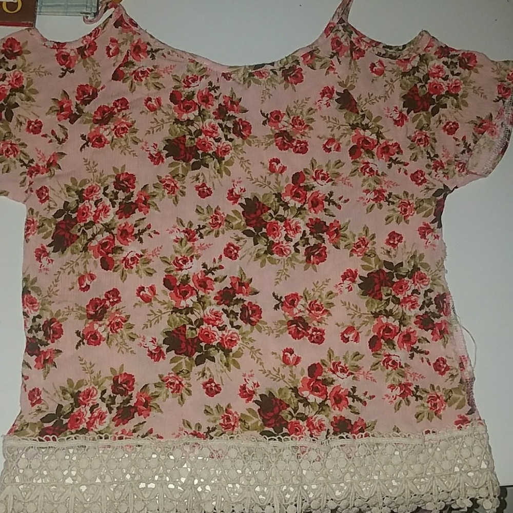 Short sleeve off shoulder shirt