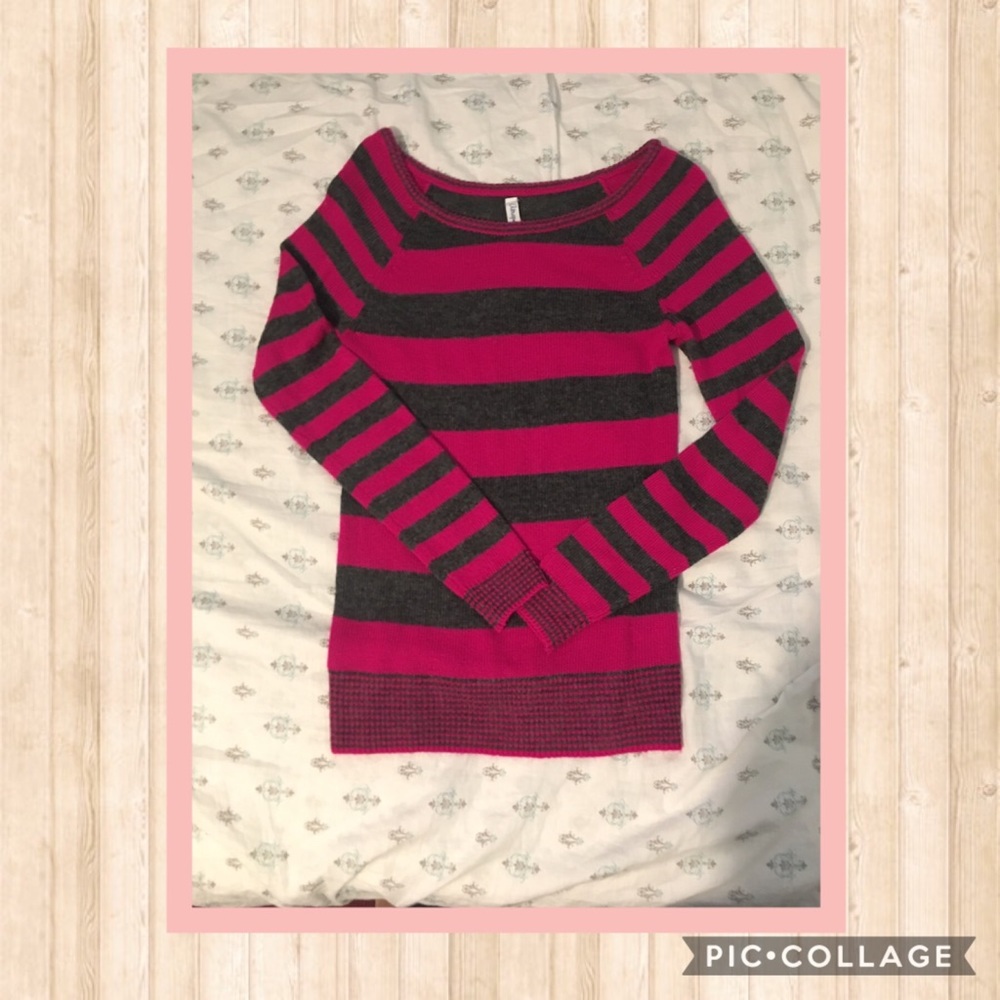 🌷Aeropostale Striped Sweater ❤️