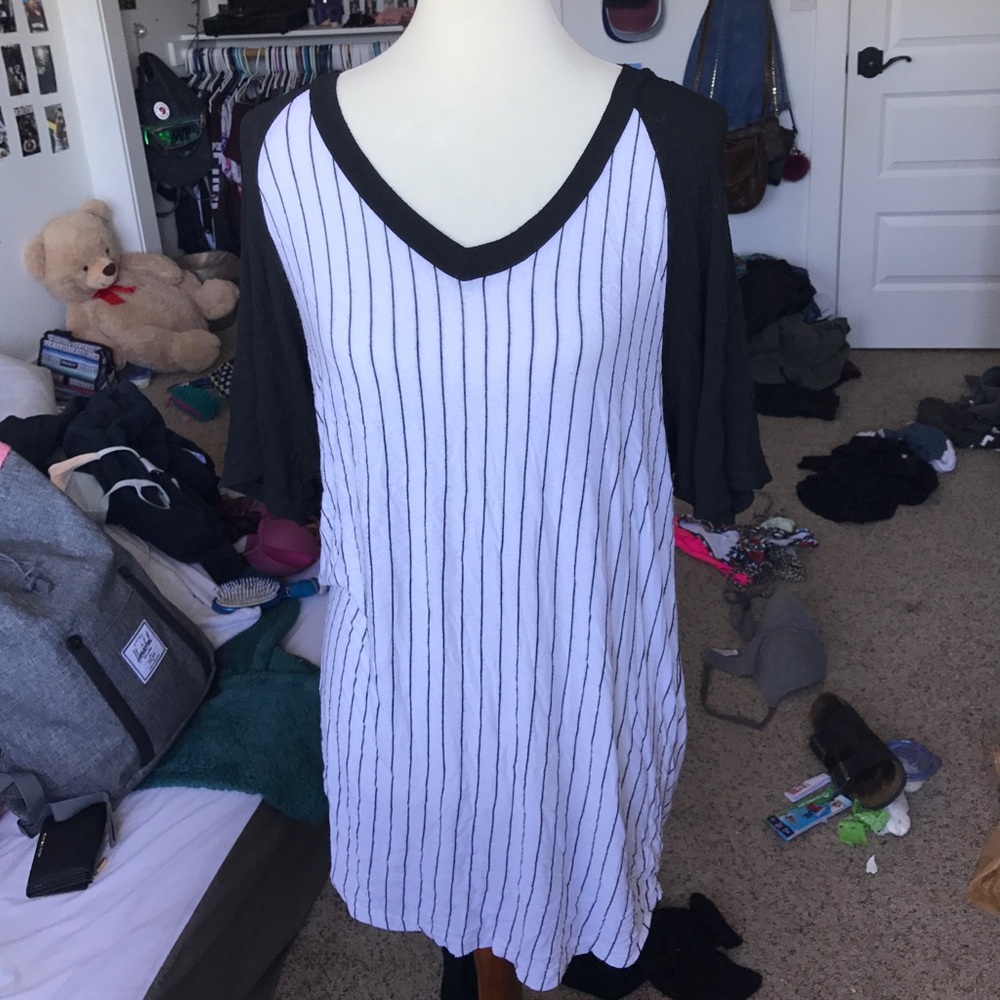 striped baseball arm cut t shirt dress