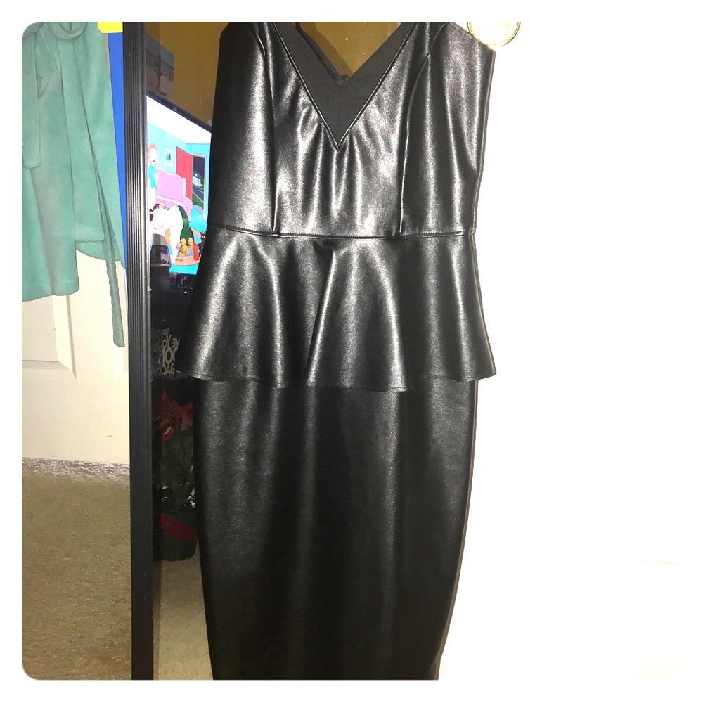 cute black dress.office style.