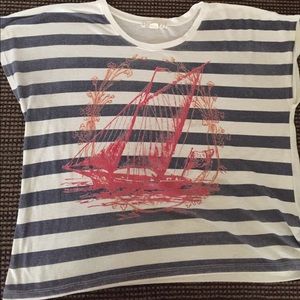 Graphic tee. Size: Medium