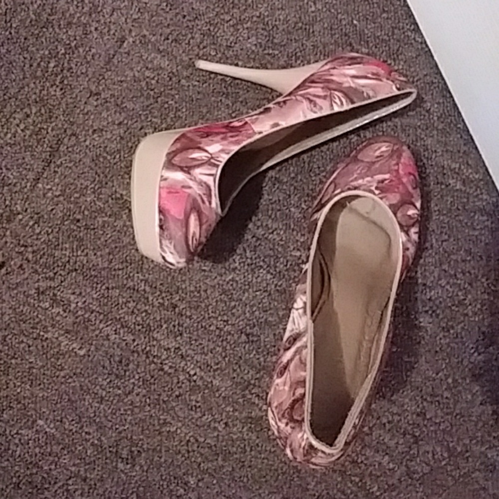 Liliana Heels