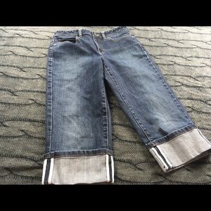 Talbots Cuffed denim Capris size 6 100# cotton