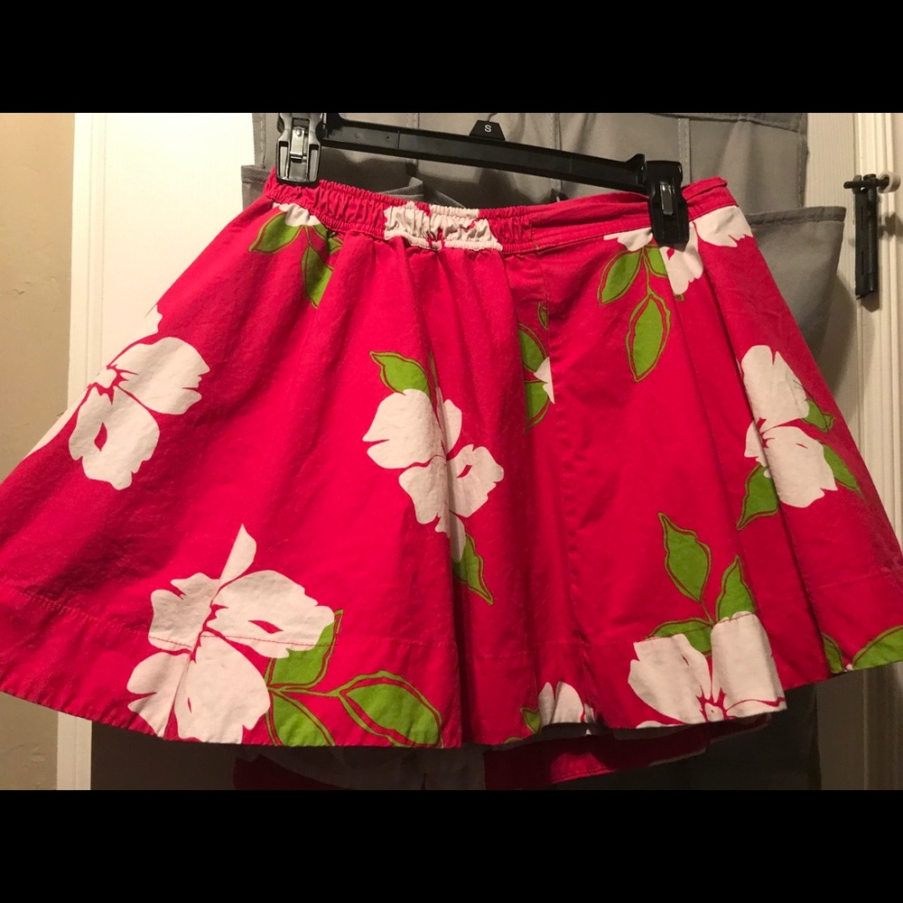 HOLLISTER pink floral skirt!