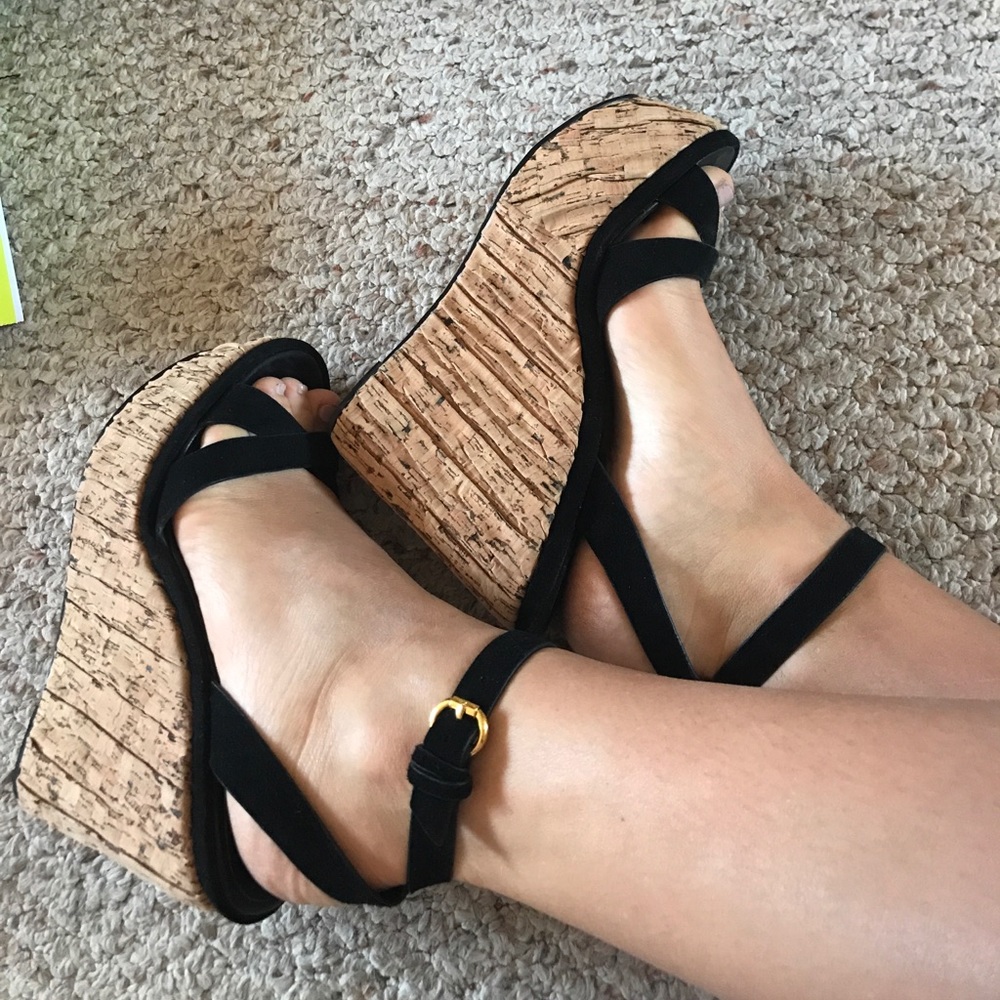 Vince camuto wedges with suede straps
