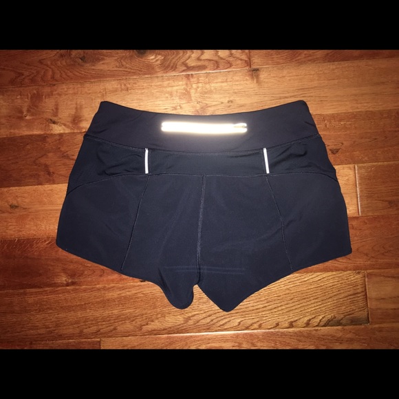 ***SOLD*** Athleta shorts - Picture 2 of 3