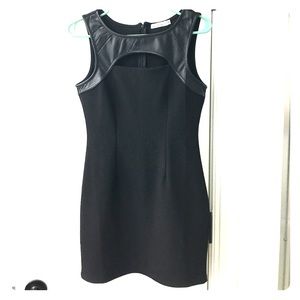 Black bodycon dress