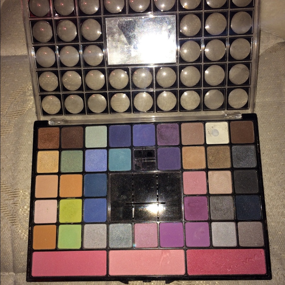 Makeup pallete