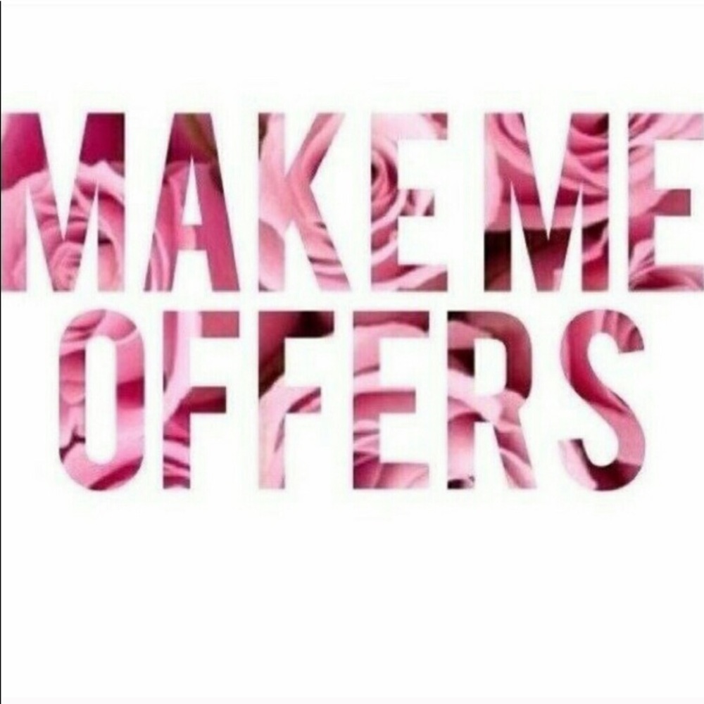 I ACCEPT ALL REASONABLE OFFERS 💕