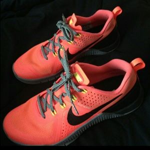 Nike metcon 1 fly wear