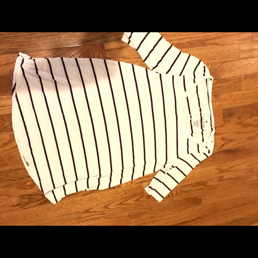 American Eagle soft & sexy t