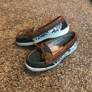 Brand new boat shoes