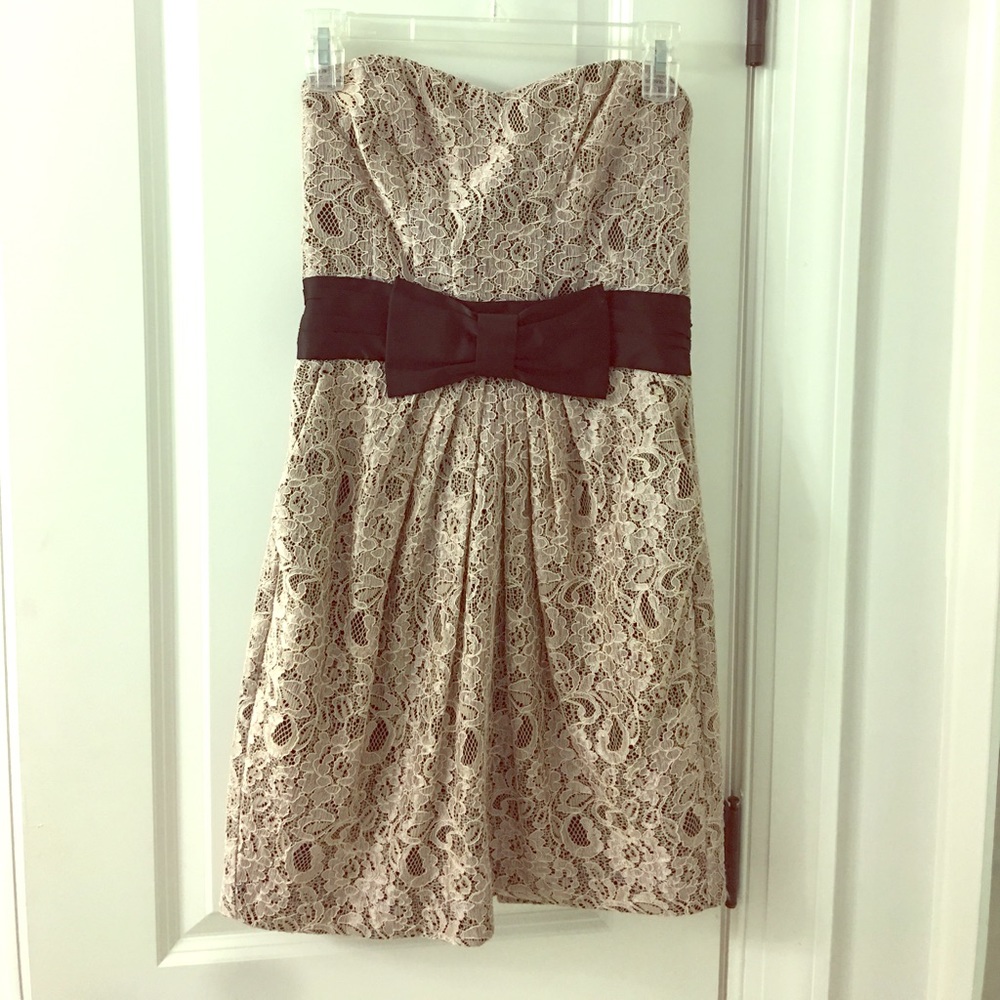 Cream/light pink lace cocktail dress