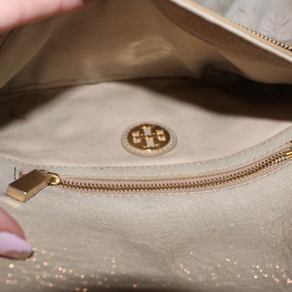 Tory Burch Gold Saffiano Logo Clutch - Picture 7 of 8