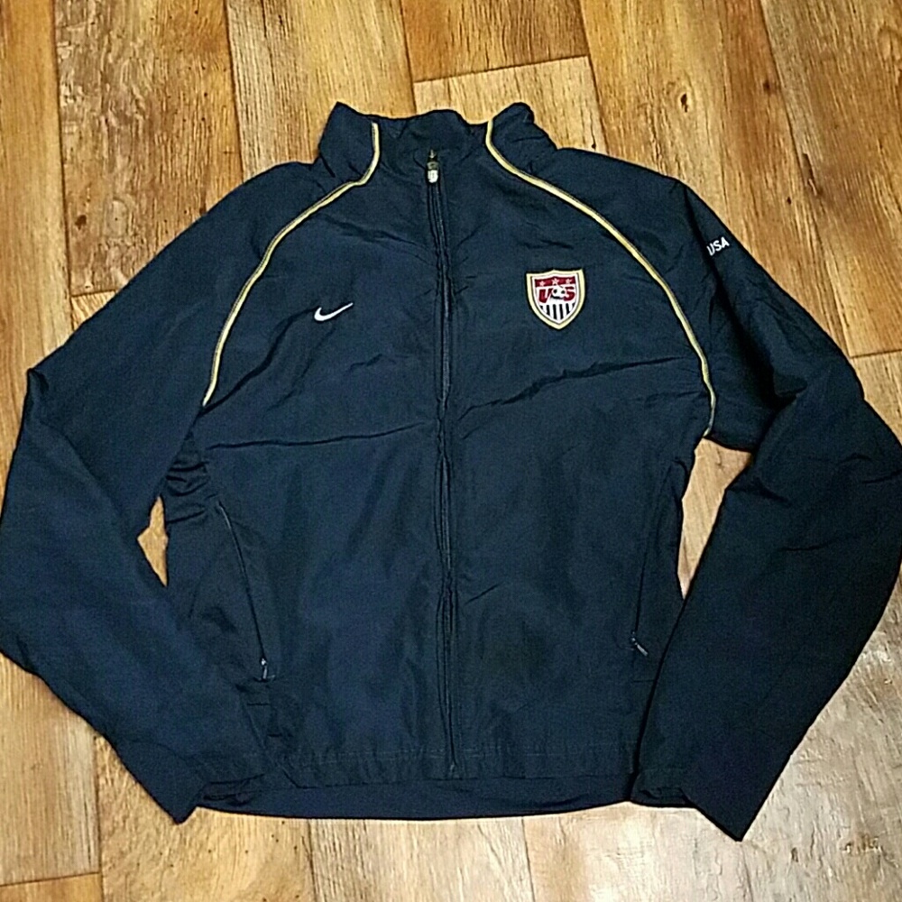 Nike wind braker