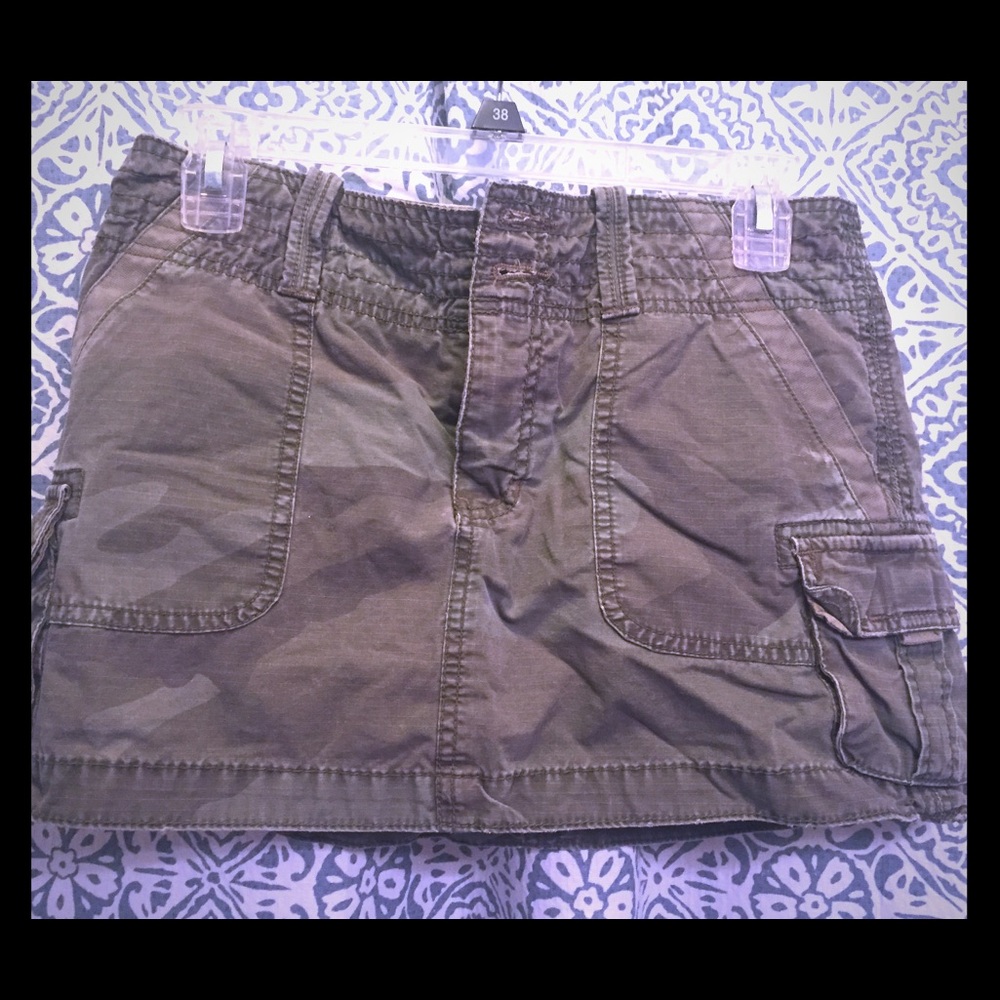 Camo mini skirt