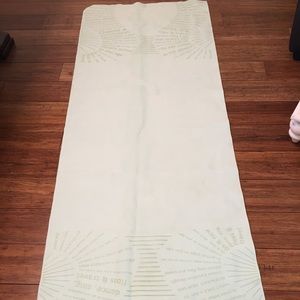 Lululemon towel mat